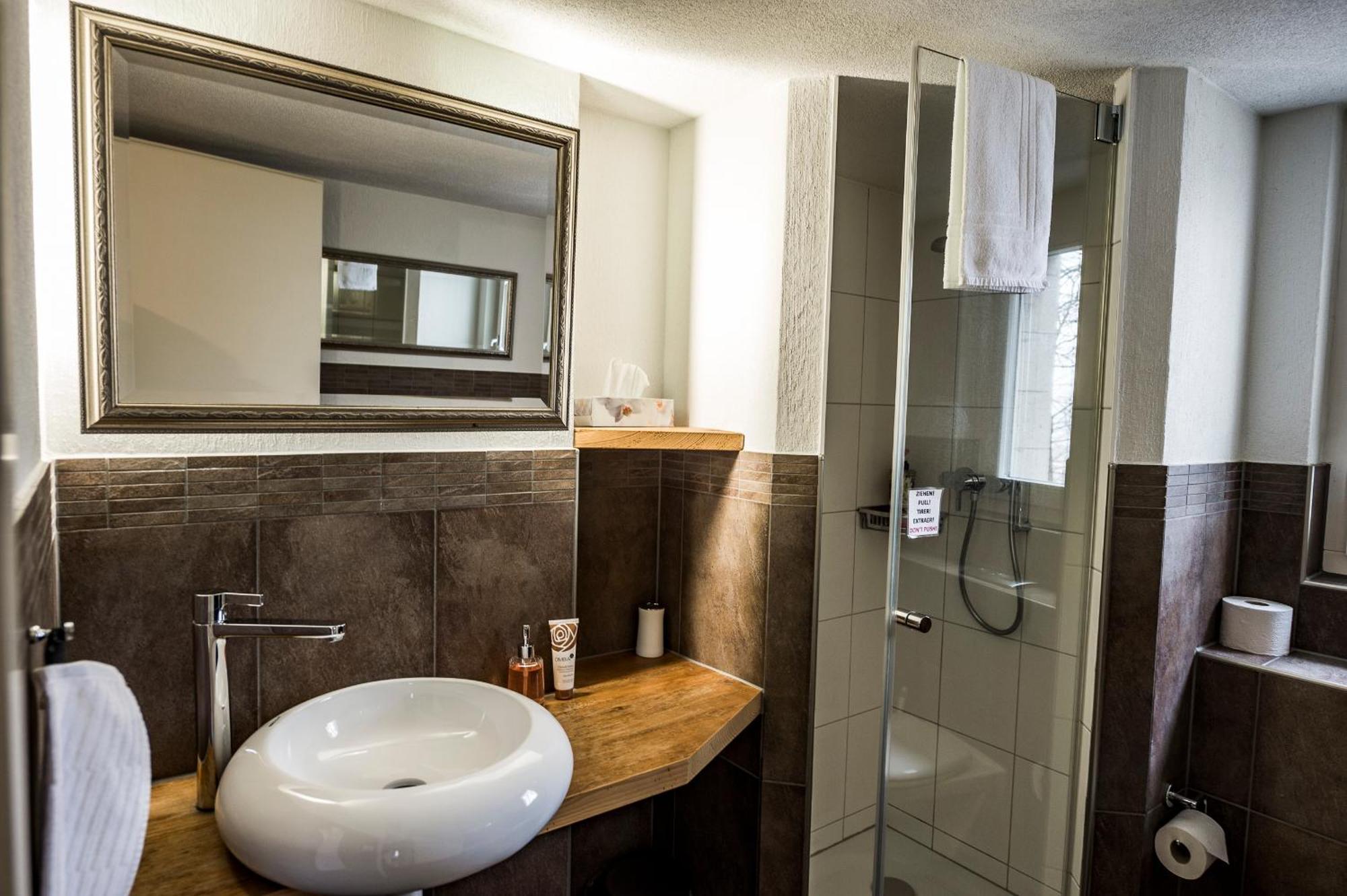 B3 Boutique-Bed&Breakfast Gsteigwiler Exteriér fotografie