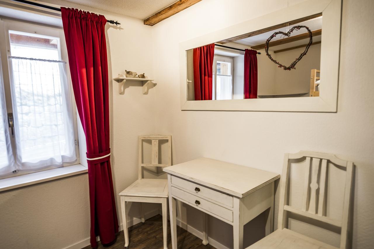 B3 Boutique-Bed&Breakfast Gsteigwiler Exteriér fotografie